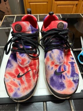 Nike Men’s 13 Tie-Dye Red & Purple Athletic Shoes